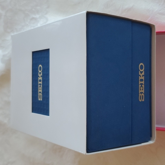 SEIKO NWT Ladies Watch - Picture 7 of 8